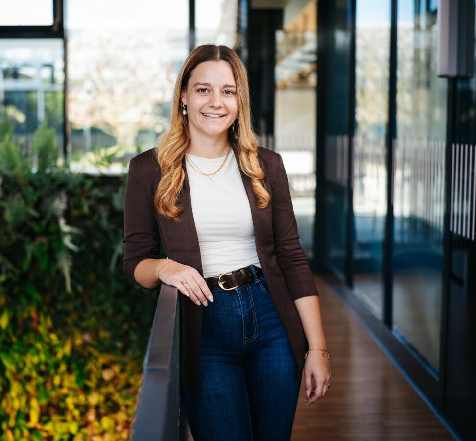 Portraitfoto SP im Foyer des SAC