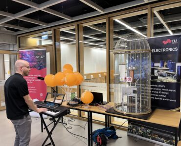 LNF26 - IFE TU Graz mit Tesla Spule