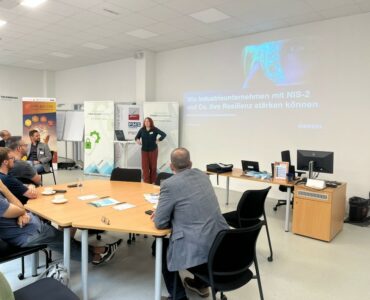 ESBS Factory Impression 2 mit Speaker auf der Bühne