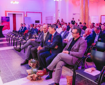 Erste Reihe des Publikums bei 10 Jahre SILICON ALPS