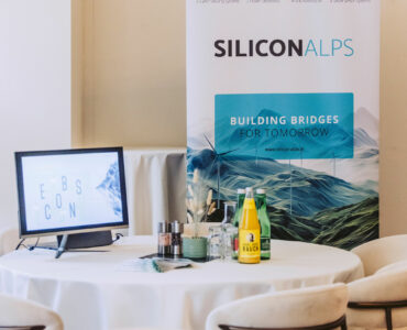 SILICON ALPS Marketing Stand