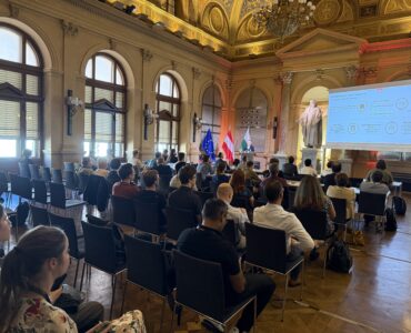 publikum bei decrypting cyber security